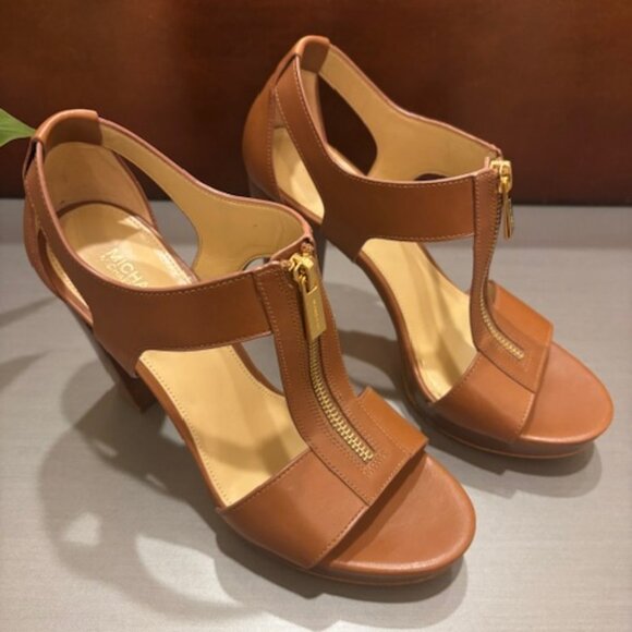 Michael Kors Berkley Mid-Platform T Strap Sandals - Picture 5 of 8